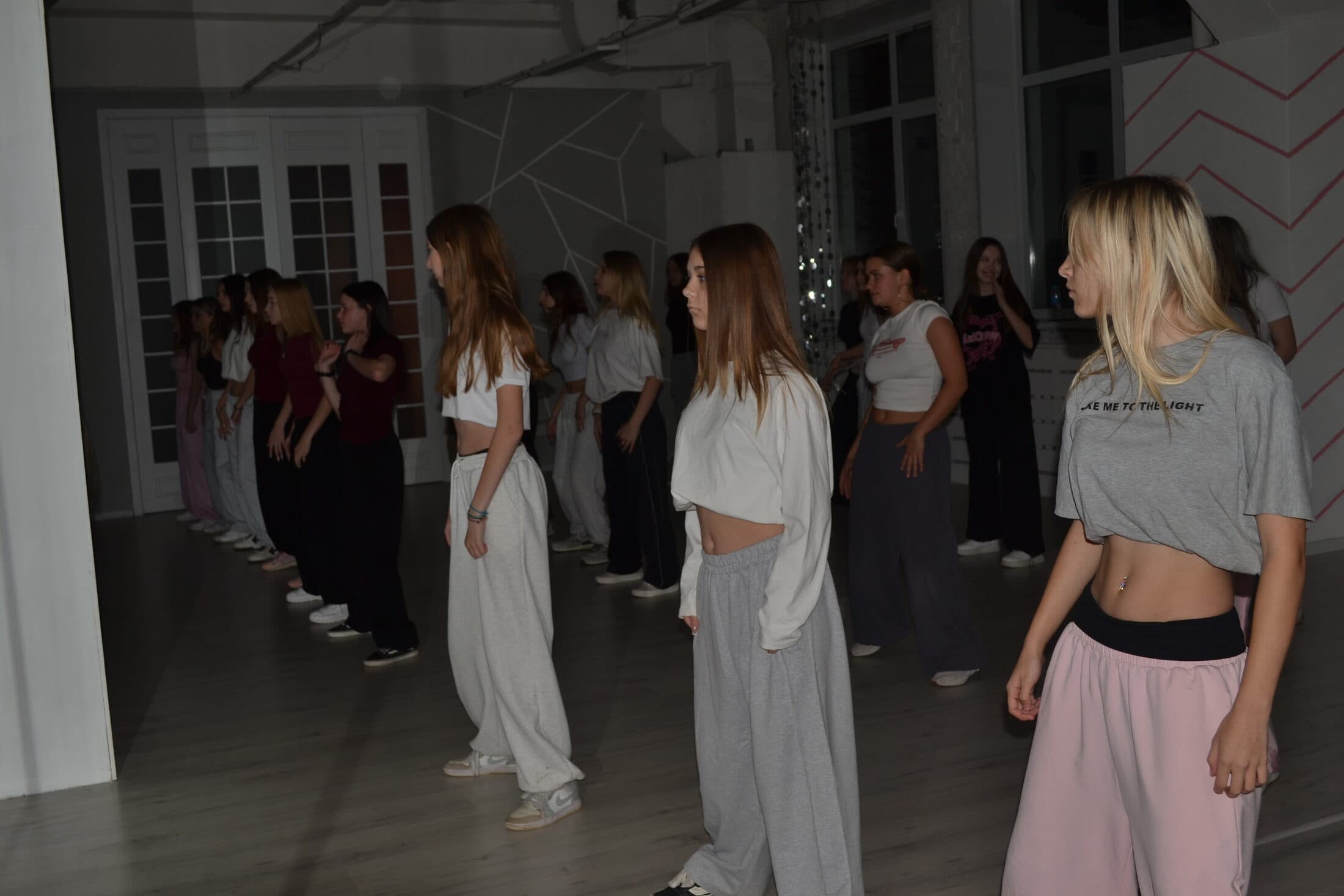 Зал студии Candy Dance Club перед началом занятия